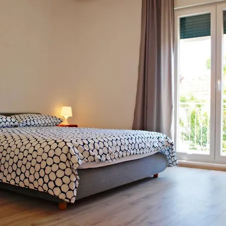 Interno 34 Apartment *