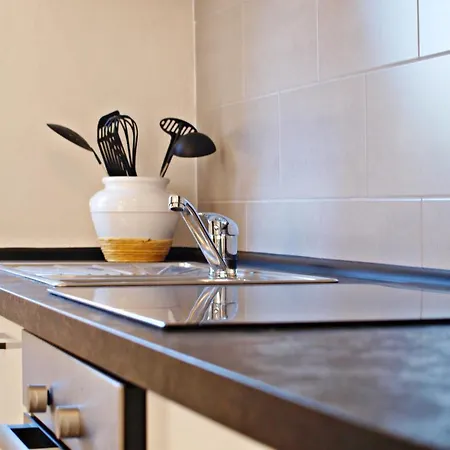 Interno 34 Apartment *