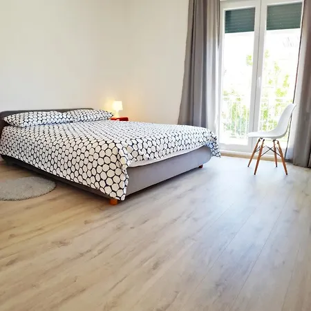 Interno 34 Apartment *