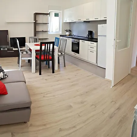 Apartment Interno 34 *