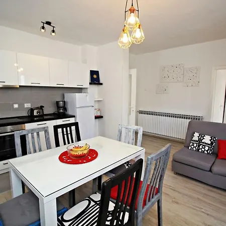 Interno 34 * Zadar